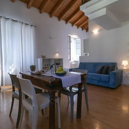 Mamma Ciccia - Casa Azzurra Apartment Mandello del Lario